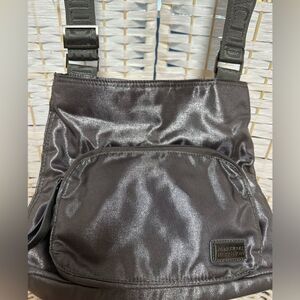 Kenneth Cole‎ Reaction metallic silver crossbody like new condition
